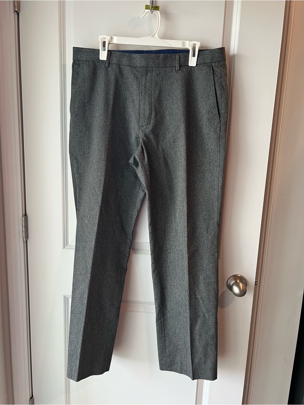 Banana Republic Men's Gray Dress Trousers. 34 x 32